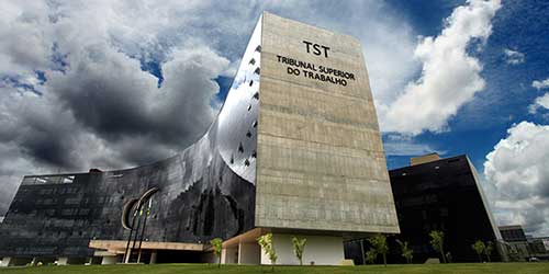  TST estimula o desconto de "meio imposto" para socorrer os sindicatos